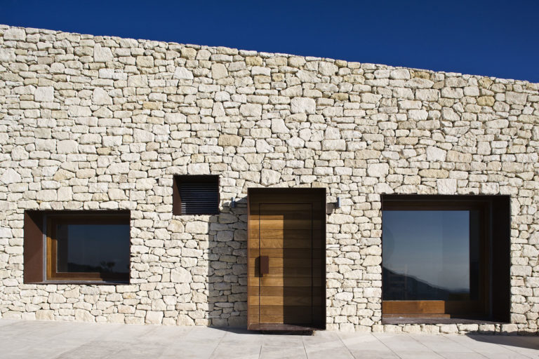 Proyecto arquitectónico casa en la montaña de Relleu